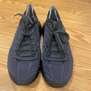 Black Reebok Zig Kinetica